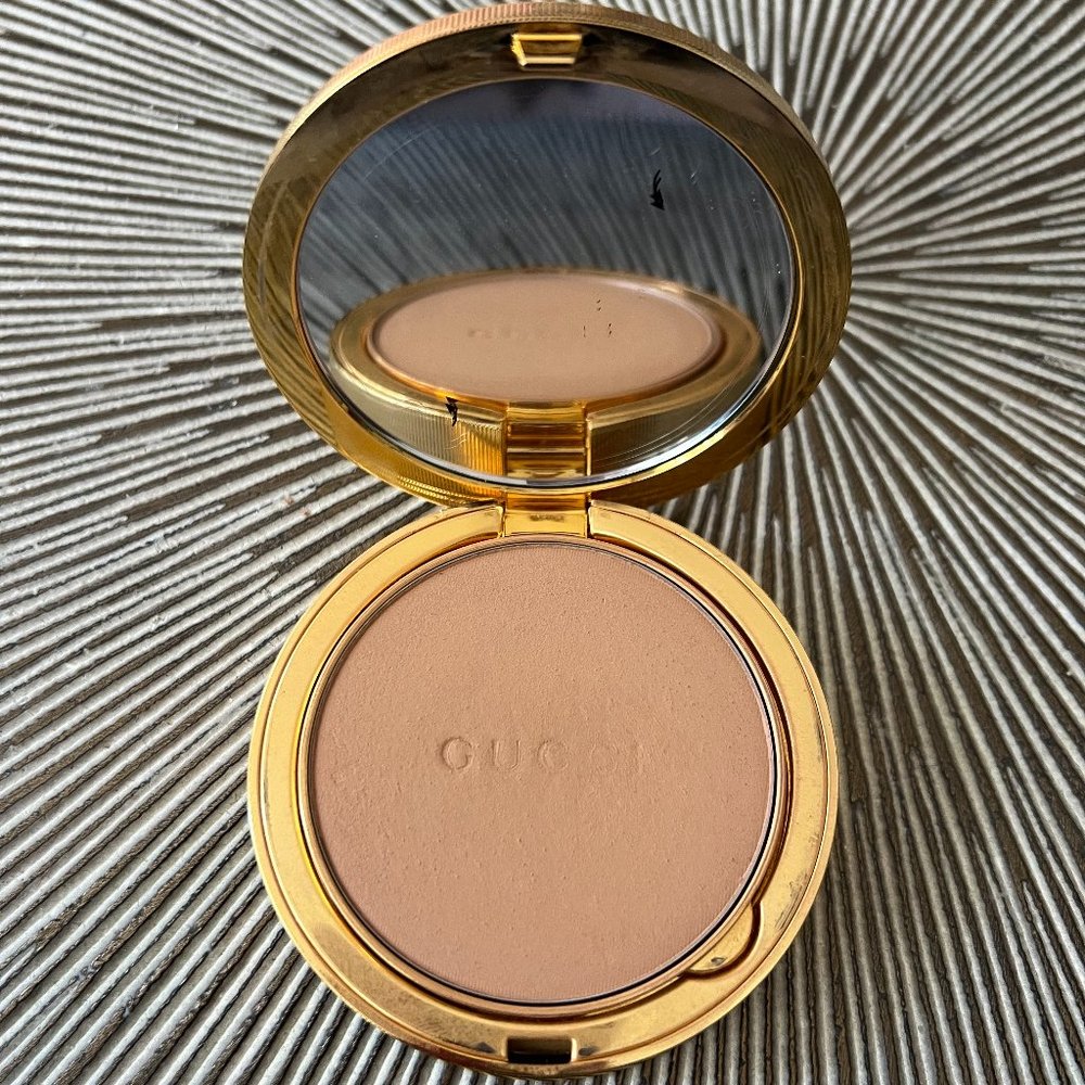 Gucci Matte Beauty Powder